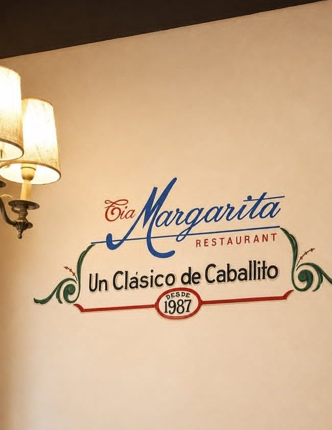 El cartel del salón: Tía Margarita, un clásico de Caballito, desde 1987